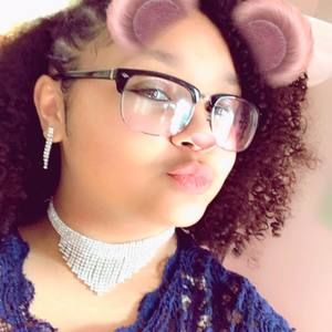 Meet your Posher, Mya